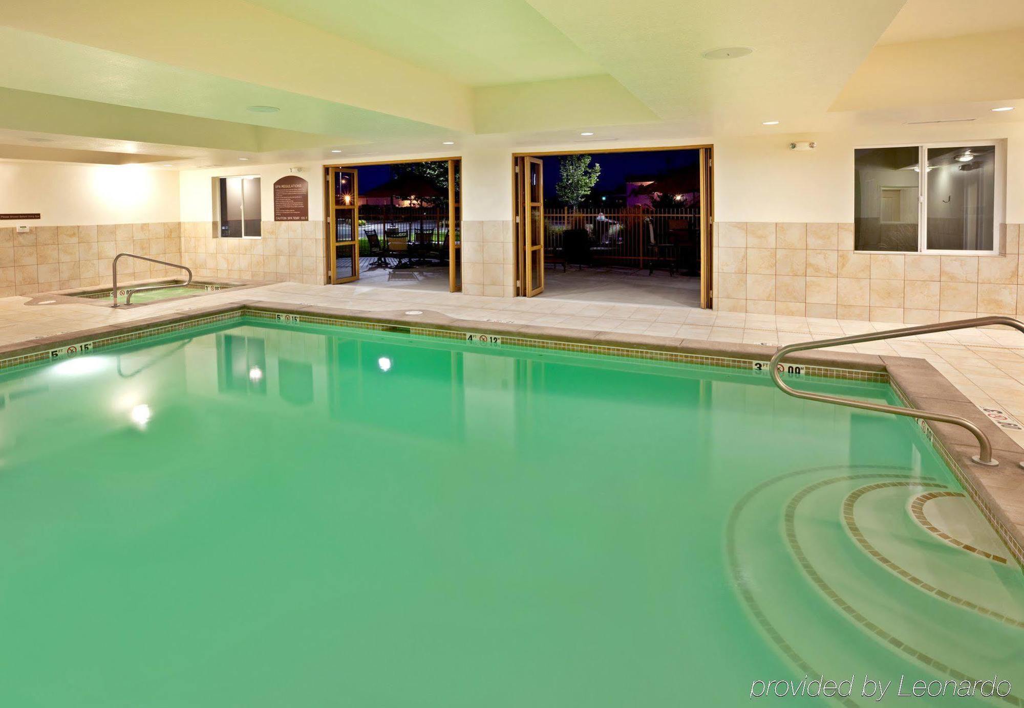 Holiday Inn Express Hotel & Suites Ontario By Ihg Dış mekan fotoğraf